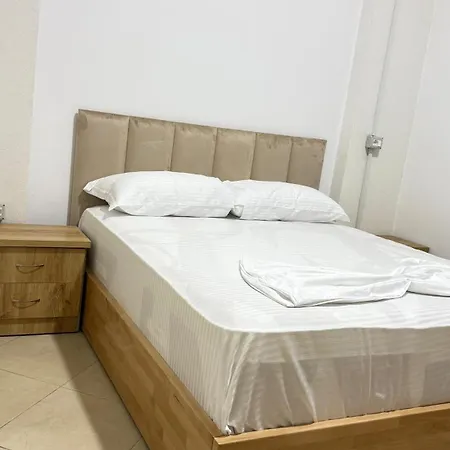 Ora Appartments Σκόδρα