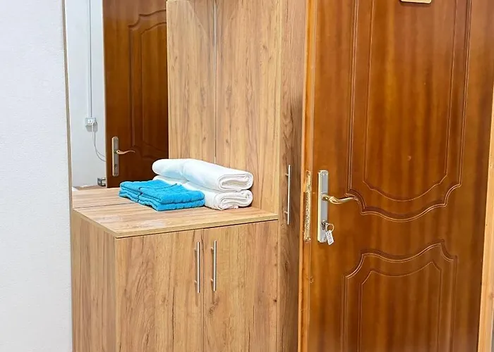 Ora Appartments Хостел